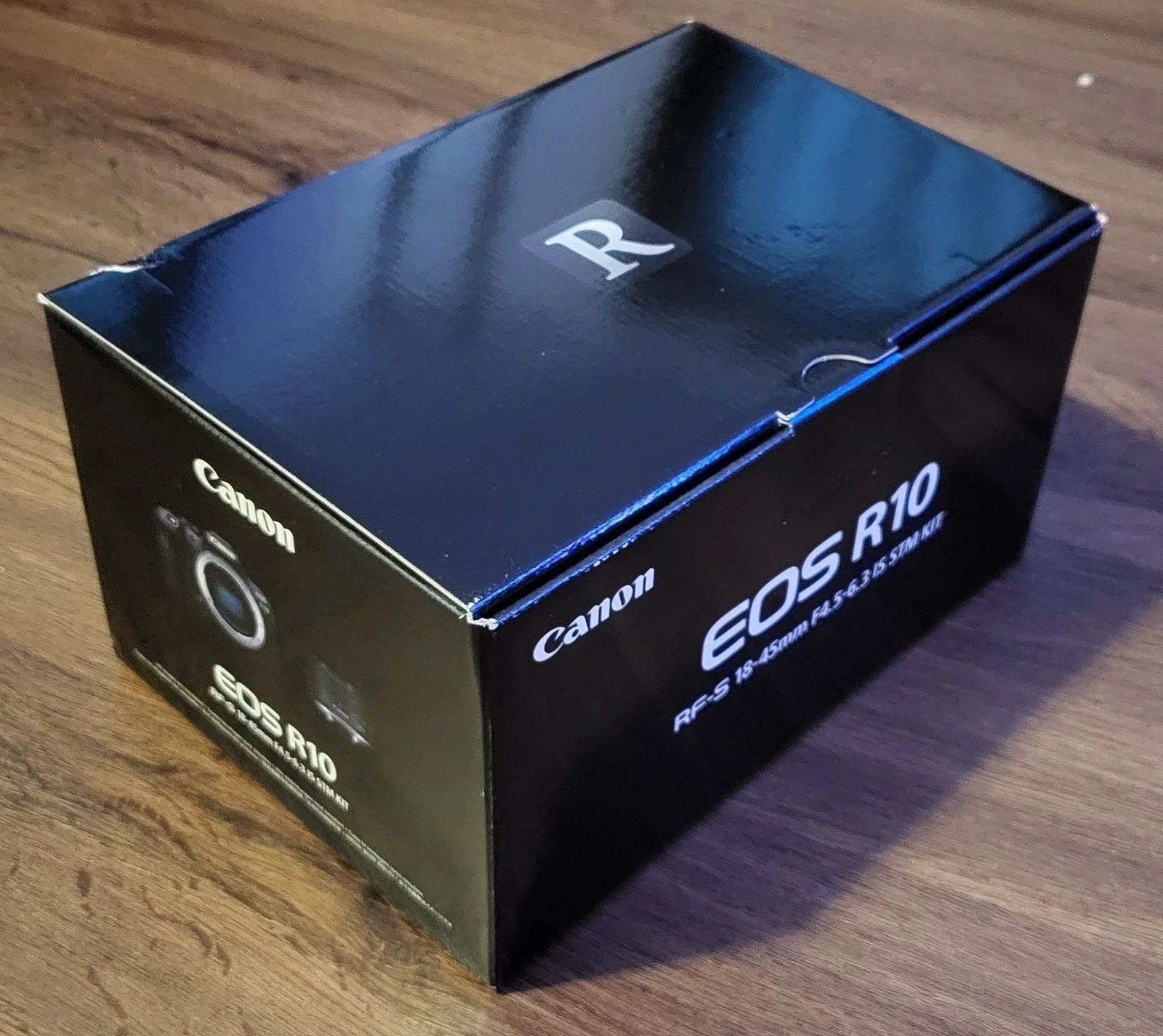 Canon EOS R10 Mirrorless Camera with RF-S 18-45 f/4.5-6.3 IS STM Lens - abigailcamera 40311387